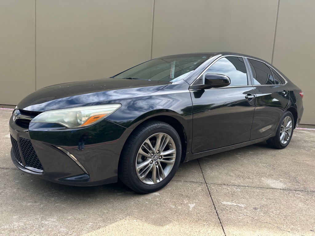 2017 Toyota Camry Image 11