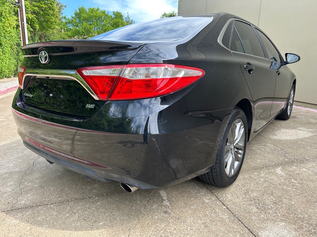 2017 Toyota Camry Image 15