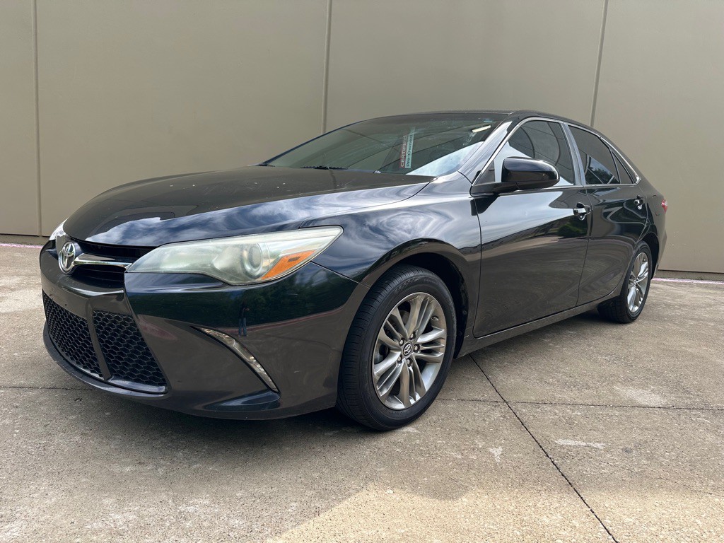 2017 Toyota Camry Image 21