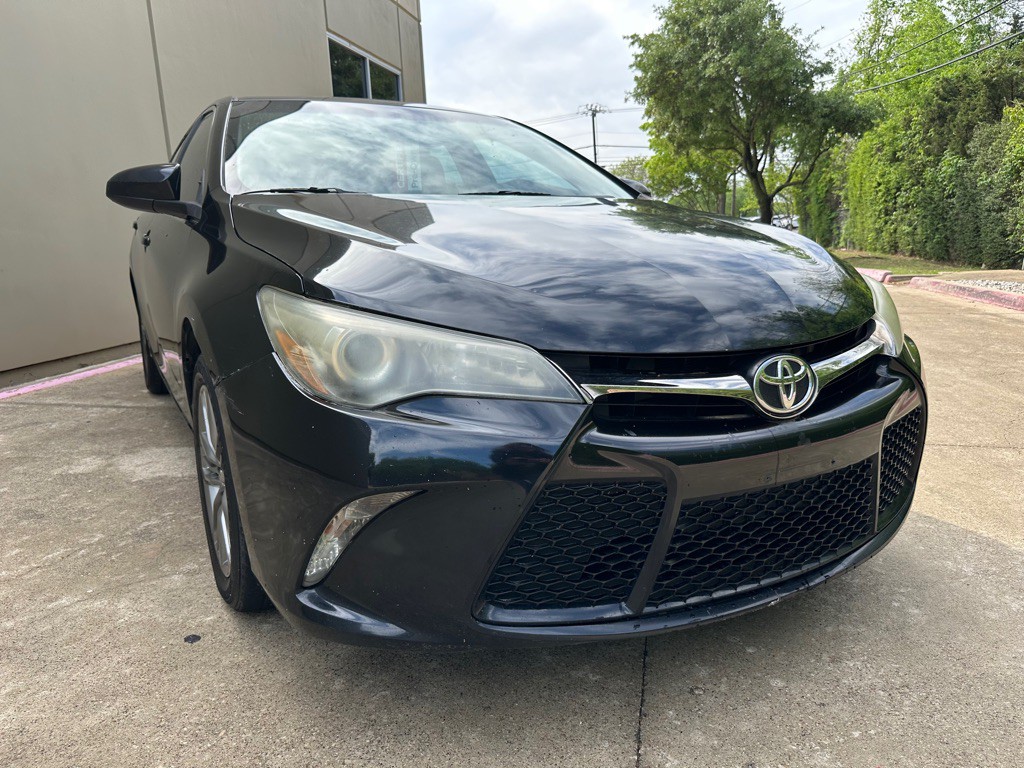 2017 Toyota Camry Image 23