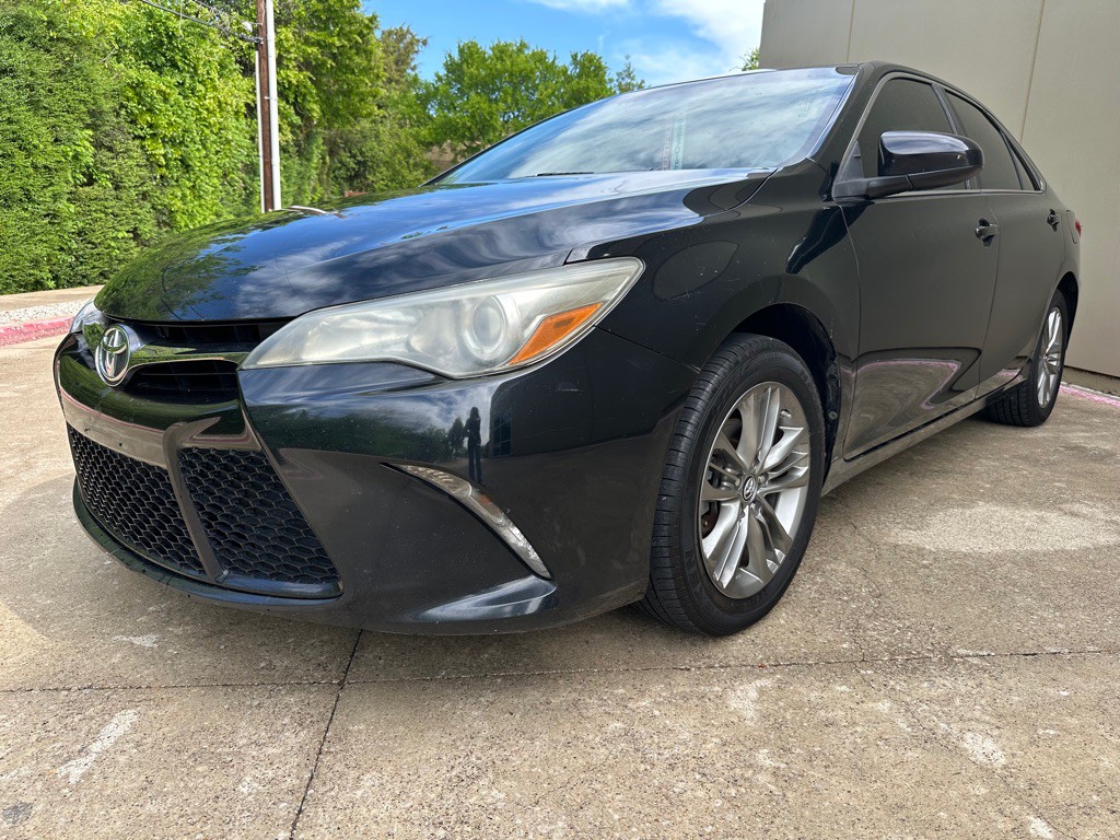 2017 Toyota Camry Image 24