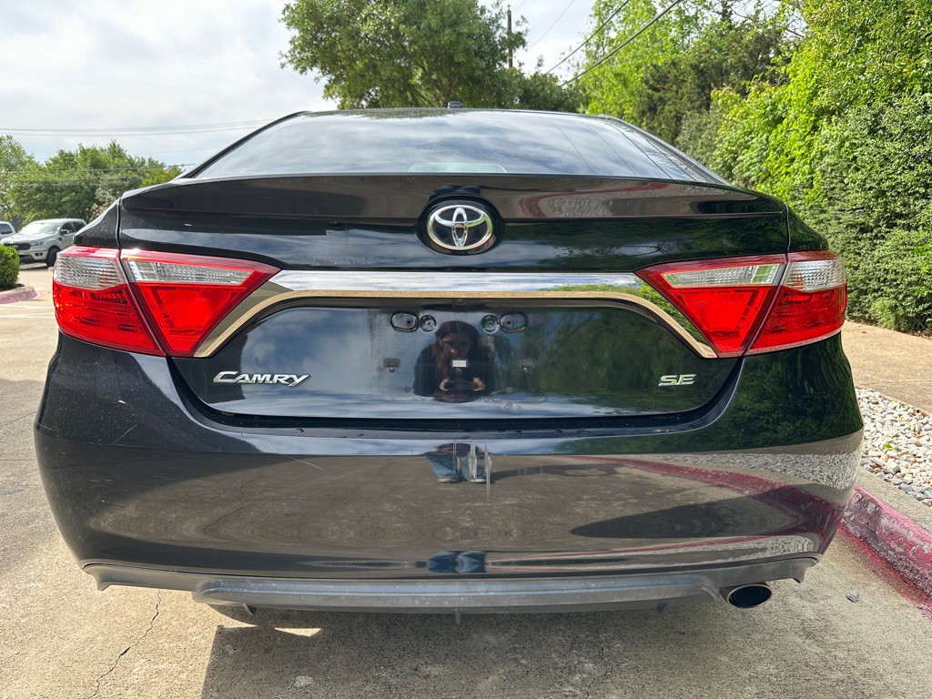 2017 Toyota Camry Image 27