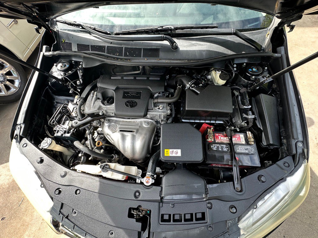 2017 Toyota Camry Image 29
