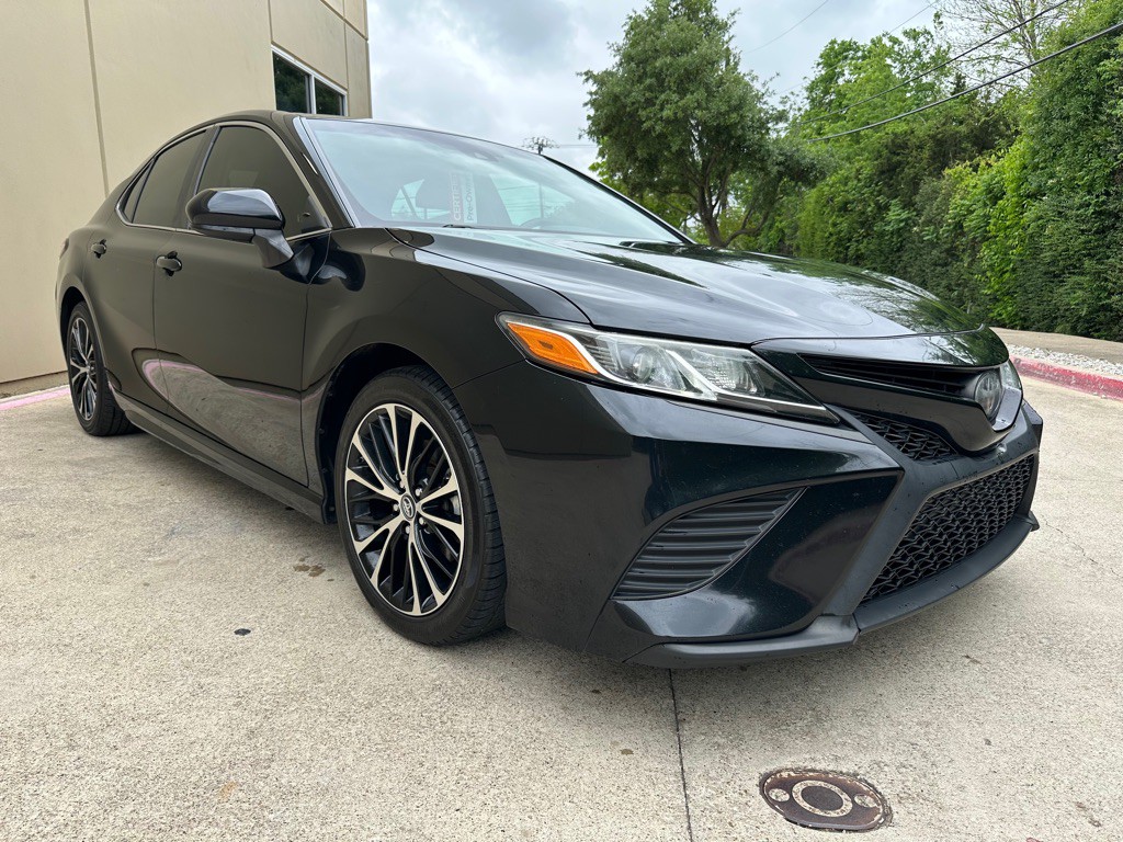 2018 Toyota Camry Image 3