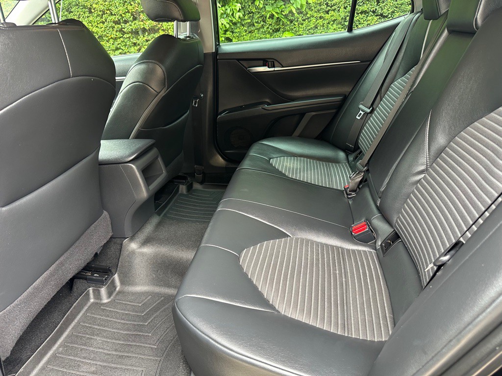 2018 Toyota Camry Image 9