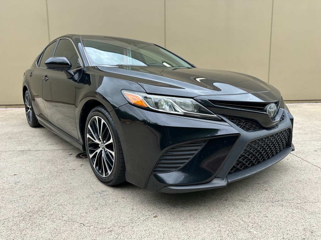 2018 Toyota Camry Image 15