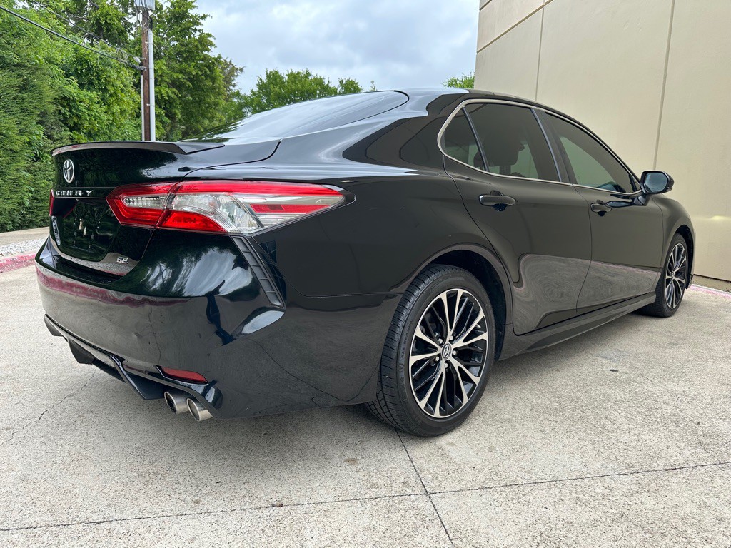 2018 Toyota Camry Image 22
