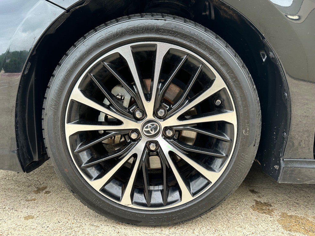 2018 Toyota Camry Image 24