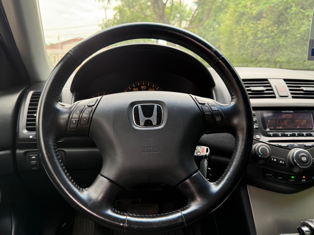 2003 Honda Accord Image 7