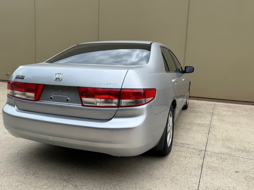 2003 Honda Accord Image 18