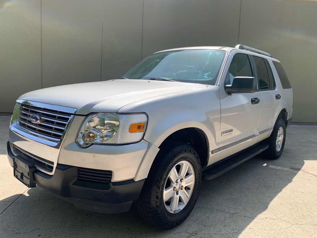 2006 Ford Explorer Image 2