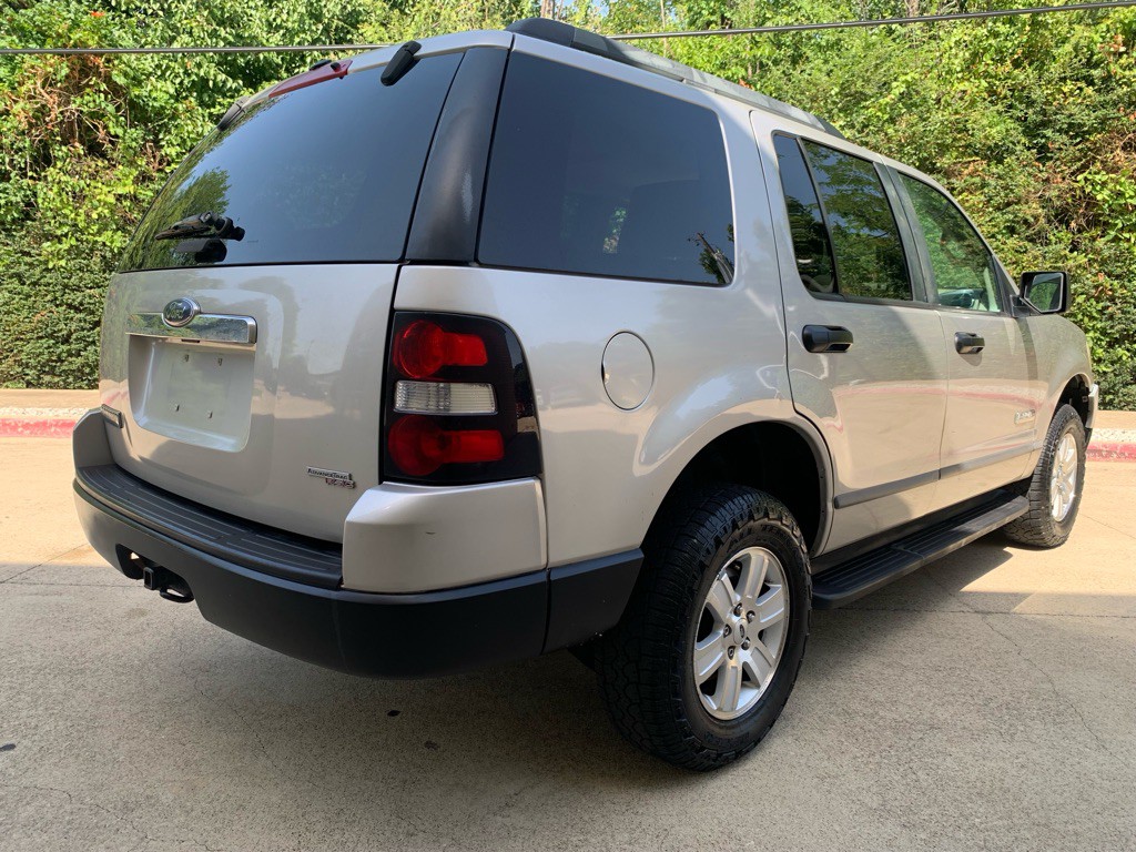 2006 Ford Explorer Image 12