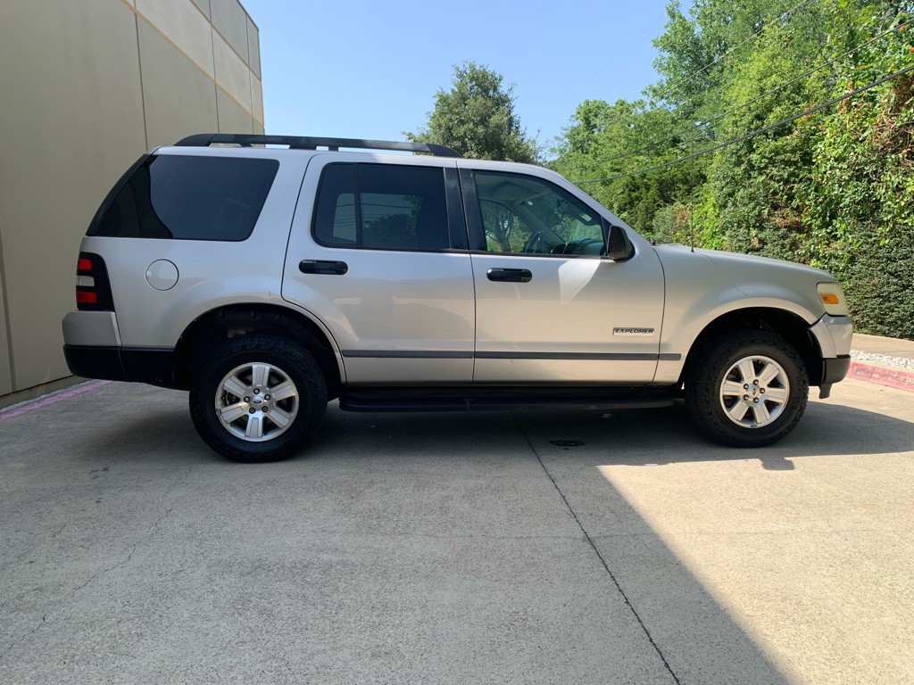 2006 Ford Explorer Image 14