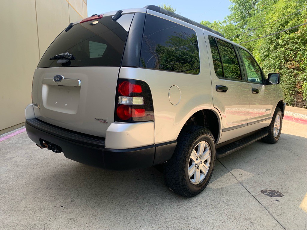 2006 Ford Explorer Image 16