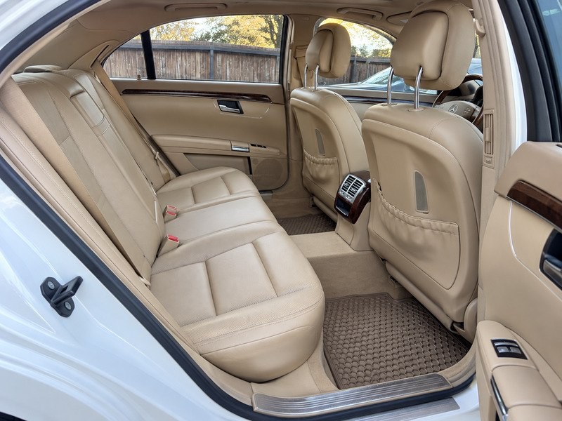 2010 Mercedes-Benz S-Class Image 9