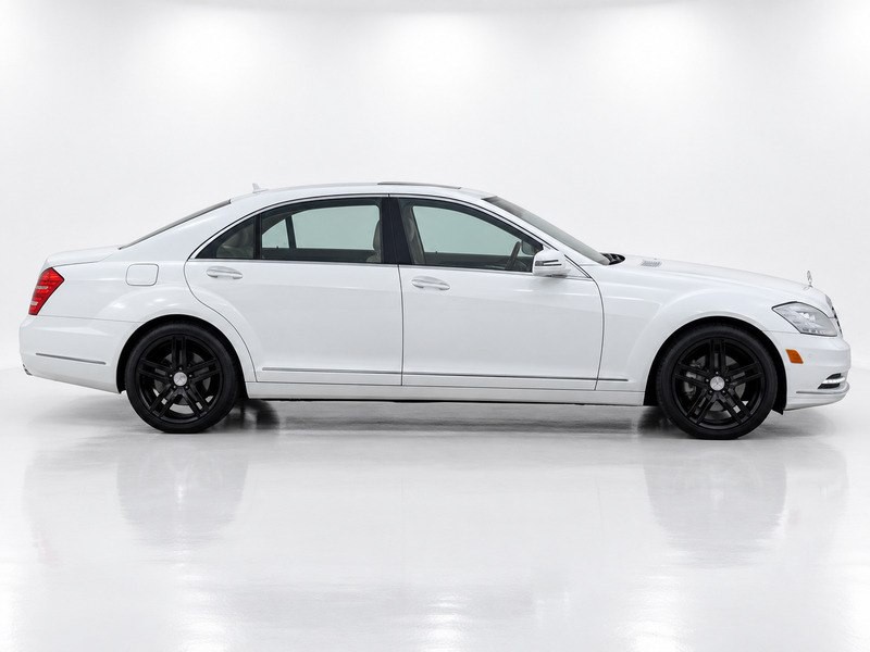 2010 Mercedes-Benz S-Class Image 11