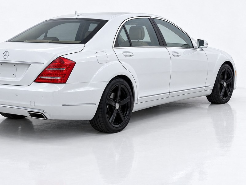 2010 Mercedes-Benz S-Class Image 24