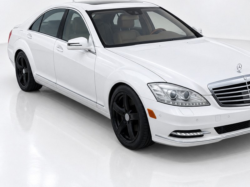 2010 Mercedes-Benz S-Class Image 25