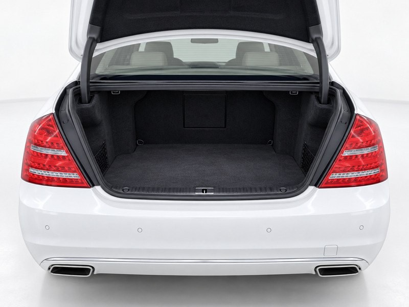 2010 Mercedes-Benz S-Class Image 35