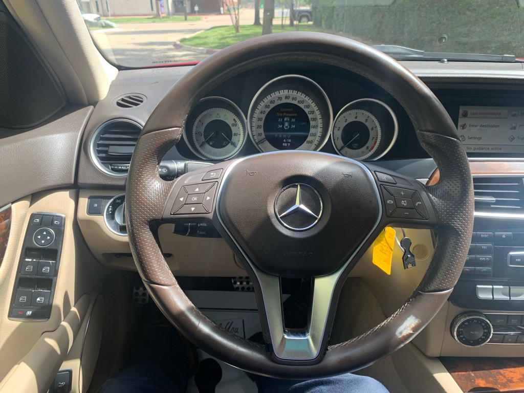 2013 Mercedes-Benz C-Class Image 8