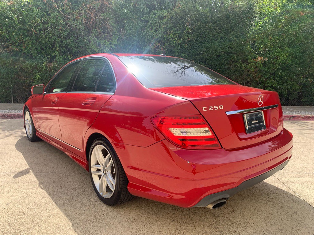 2013 Mercedes-Benz C-Class Image 16