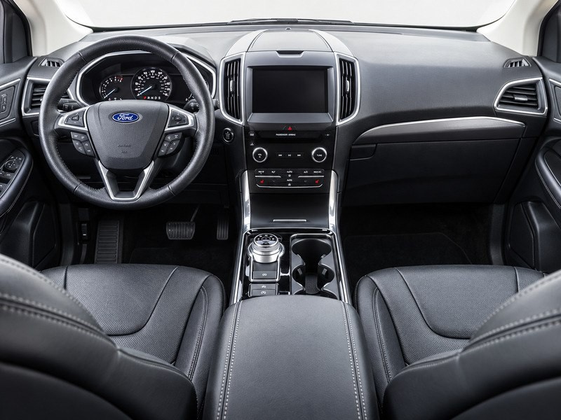 2019 Ford Edge Image 9