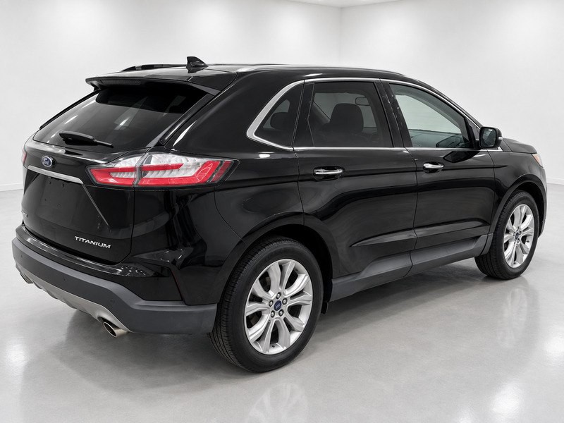 2019 Ford Edge Image 16