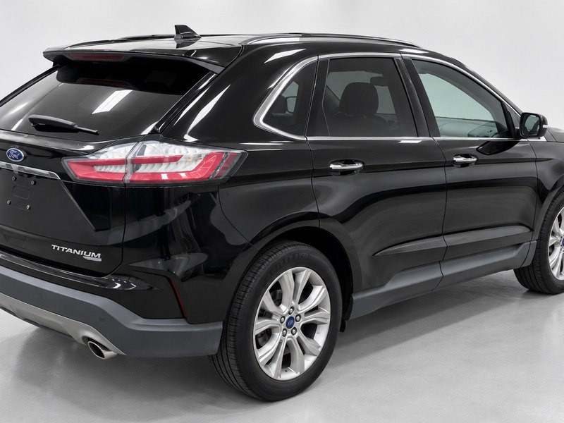 2019 Ford Edge Image 24