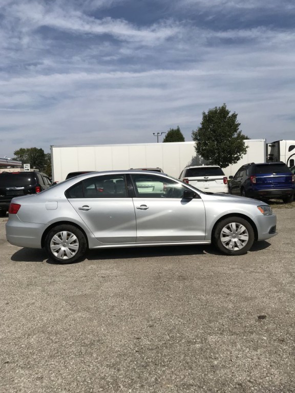 2013 Volkswagen Jetta Image 2