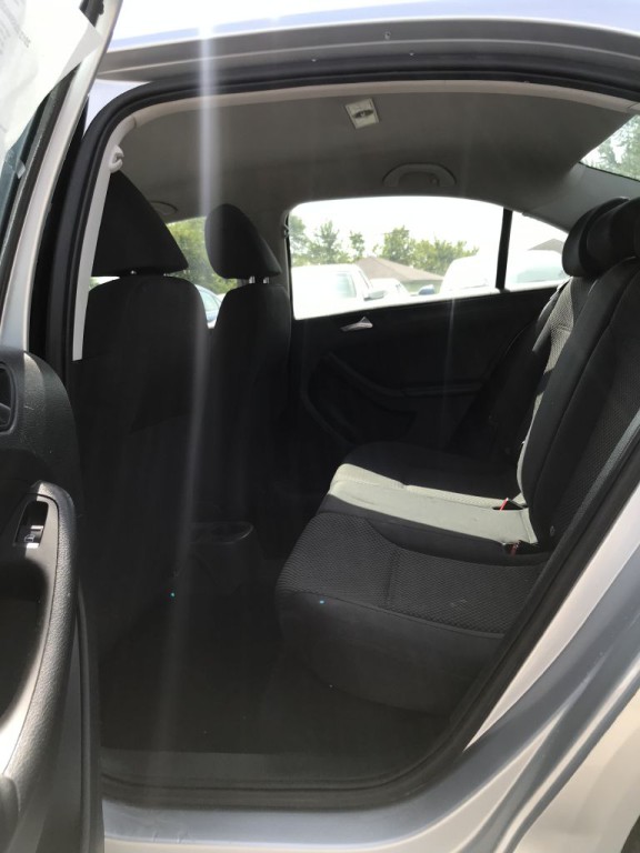 2013 Volkswagen Jetta Image 12