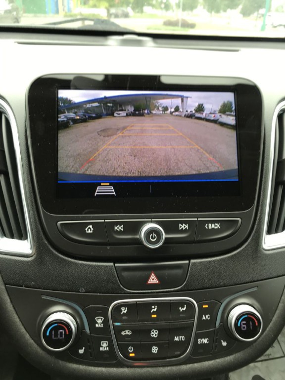 2019 Chevrolet Malibu Image 17