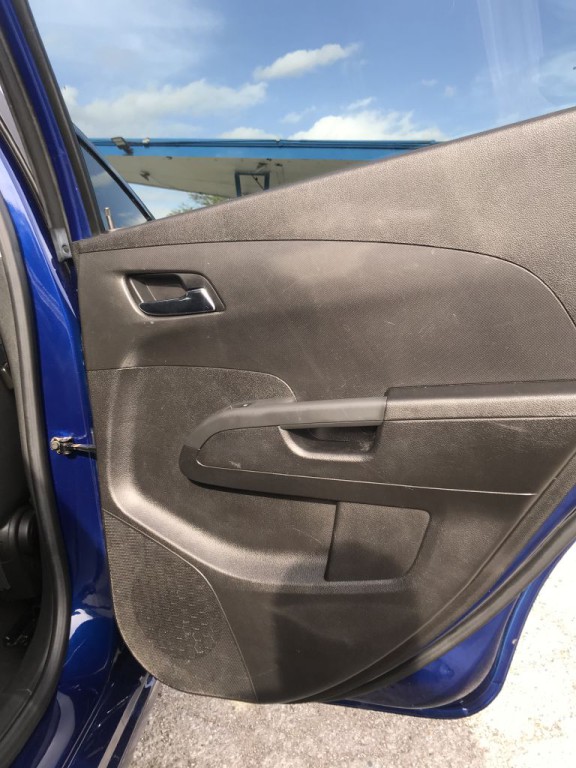 2012 Chevrolet Sonic Image 12