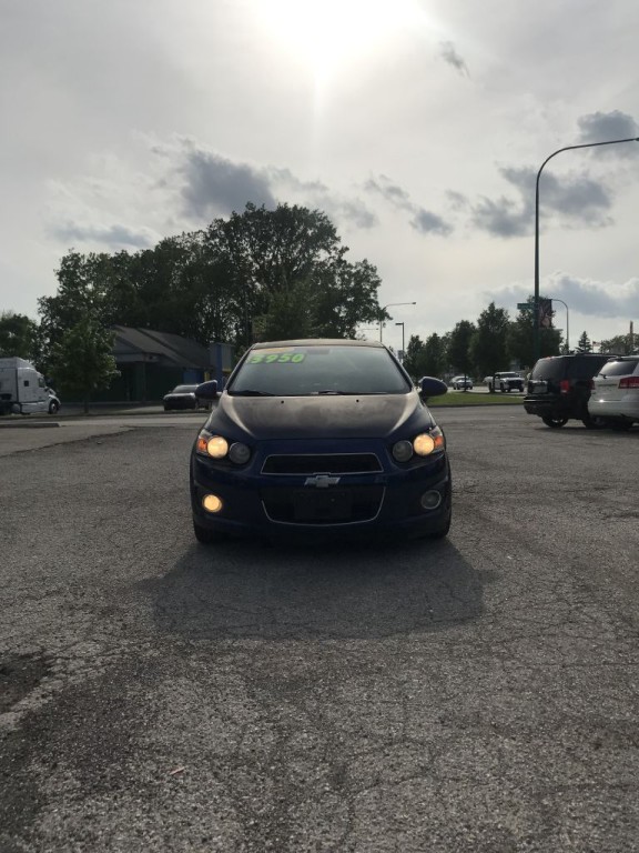 2012 Chevrolet Sonic Image 2