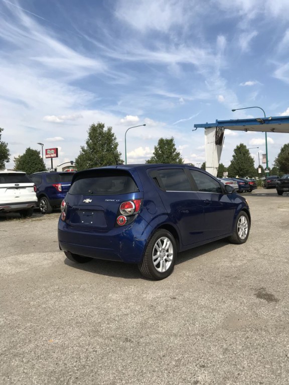 2012 Chevrolet Sonic Image 2