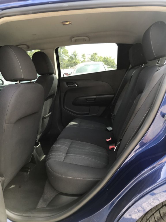 2012 Chevrolet Sonic Image 11
