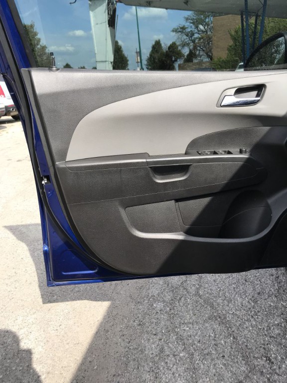 2012 Chevrolet Sonic Image 14