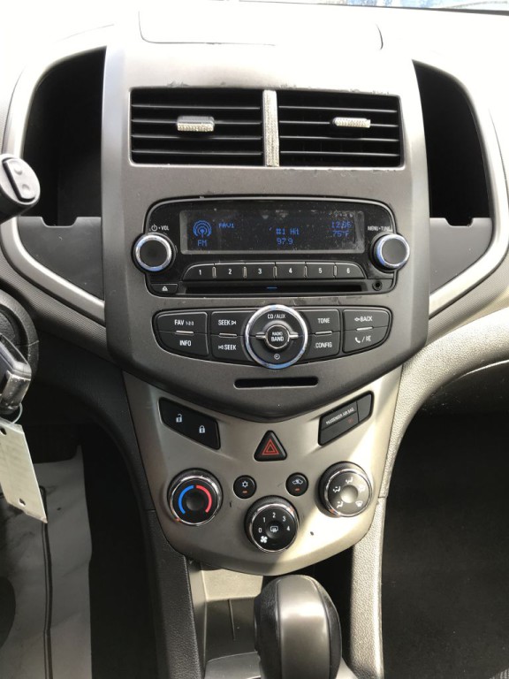 2012 Chevrolet Sonic Image 15