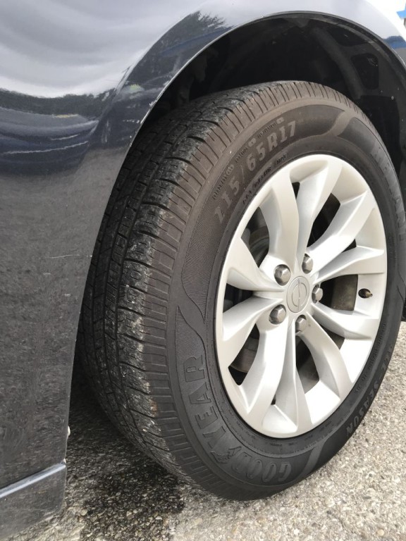 2015 Chrysler 300 Image 21