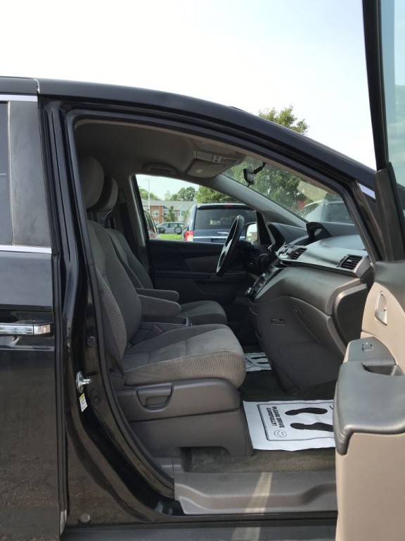2012 Honda Odyssey Image 9