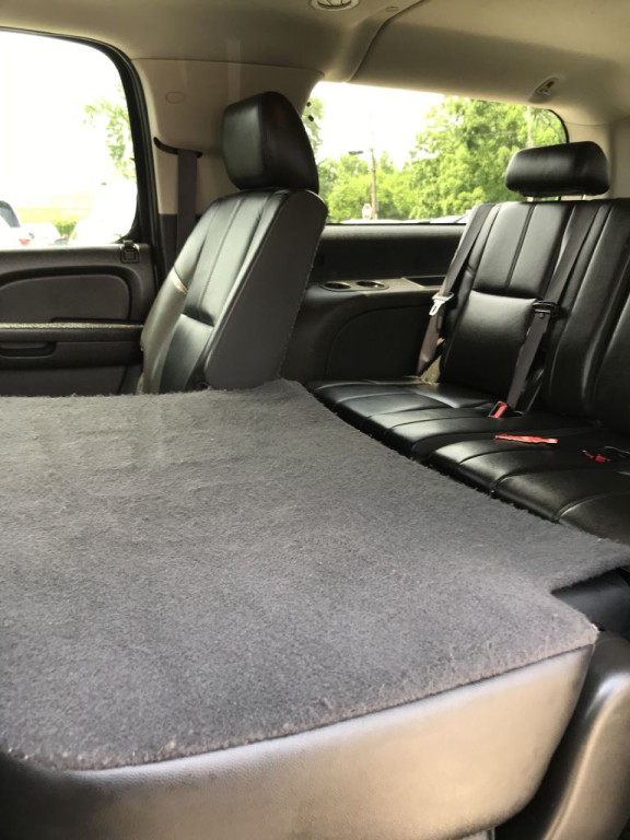 2012 Chevrolet Suburban Image 14