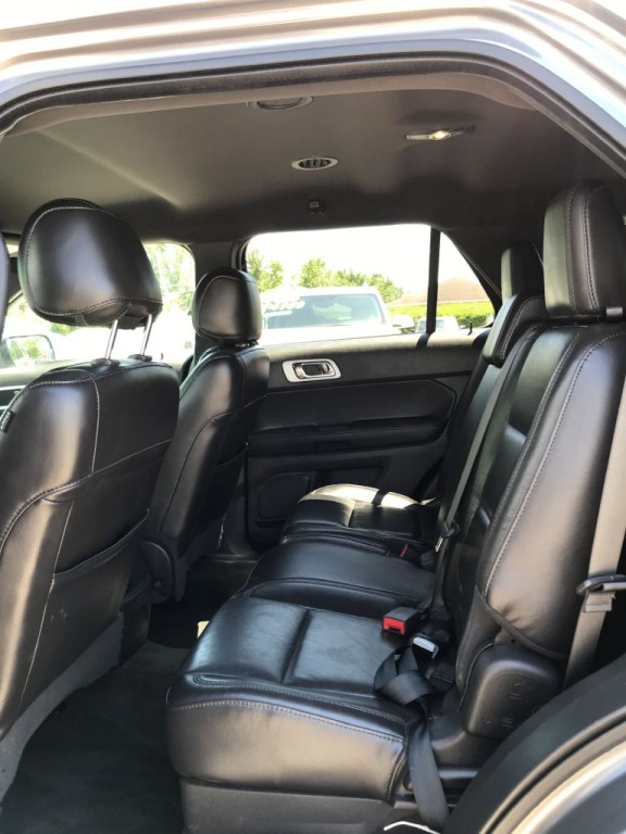 2013 Ford Explorer Image 14