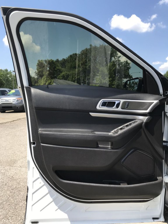 2014 Ford Explorer Image 10