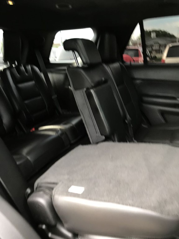 2015 Ford Explorer Image 13