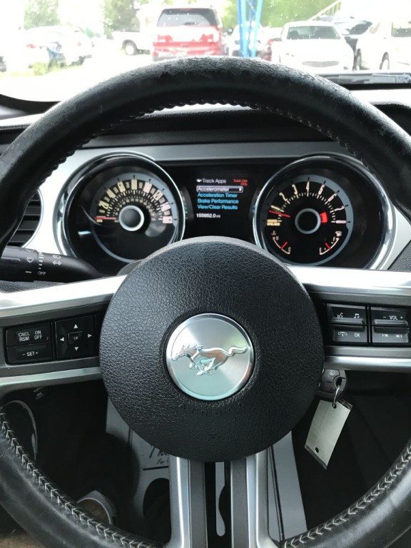 2013 Ford Mustang Image 17
