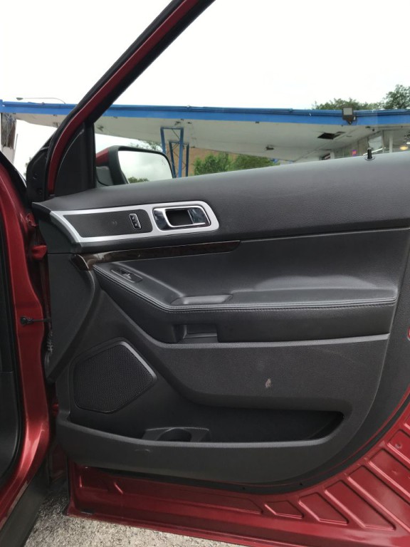 2015 Ford Explorer Image 10