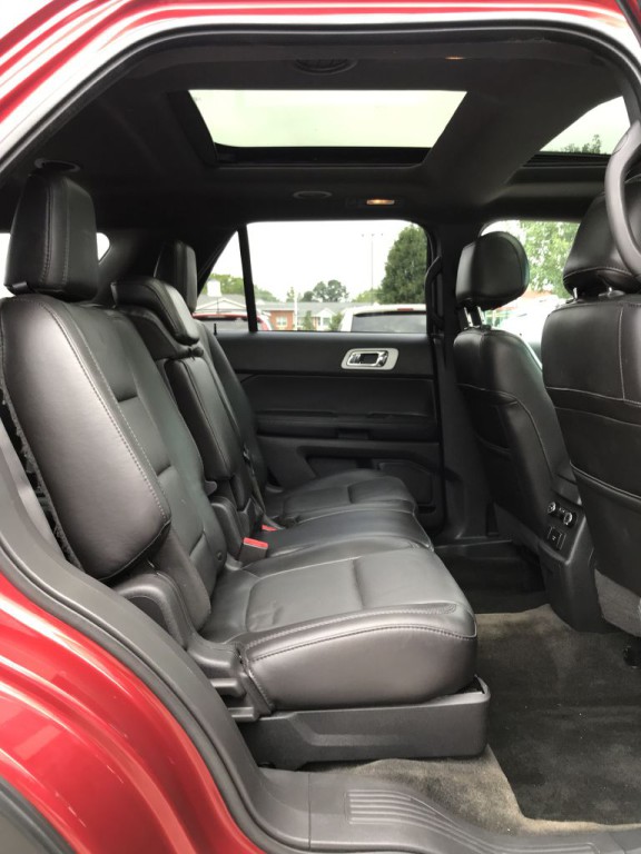 2015 Ford Explorer Image 11