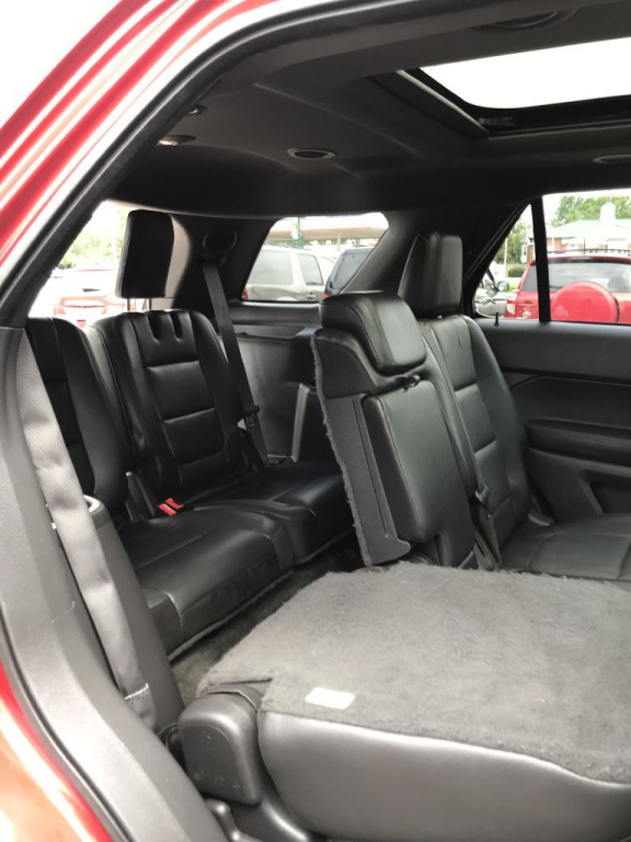 2015 Ford Explorer Image 12