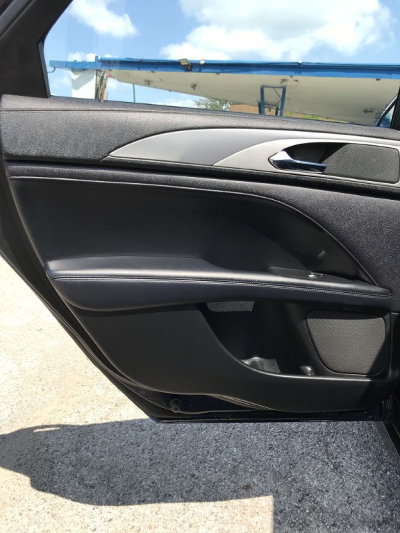2017 Lincoln MKZ Image 15