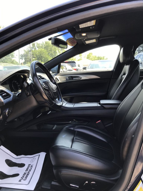 2017 Lincoln MKZ Image 16