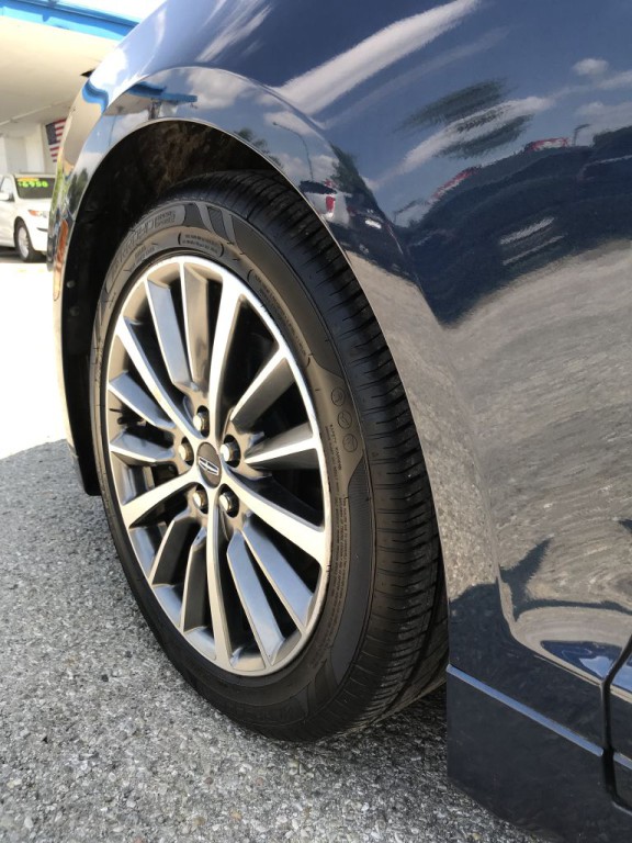 2017 Lincoln MKZ Image 23